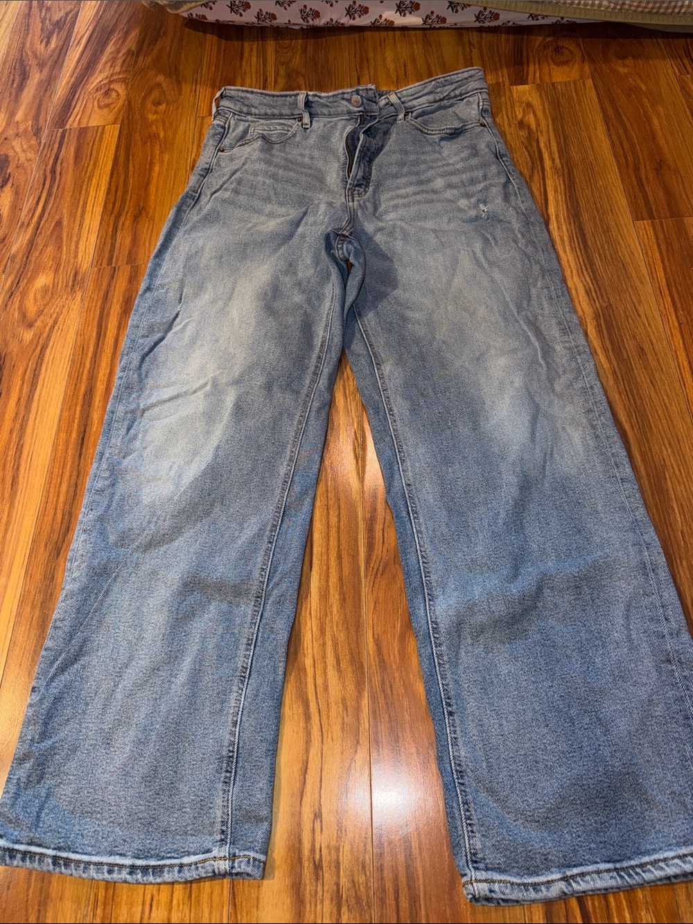 Old Navy Washed Blue Relaxed women’s jeans